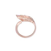 Selena Schwan Ring